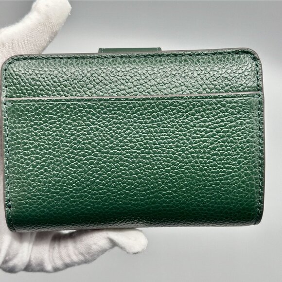 Michael Kors Charm Small Tab Compact Pocket Wallet Bosco Green Leather *READ* - Picture 3 of 16